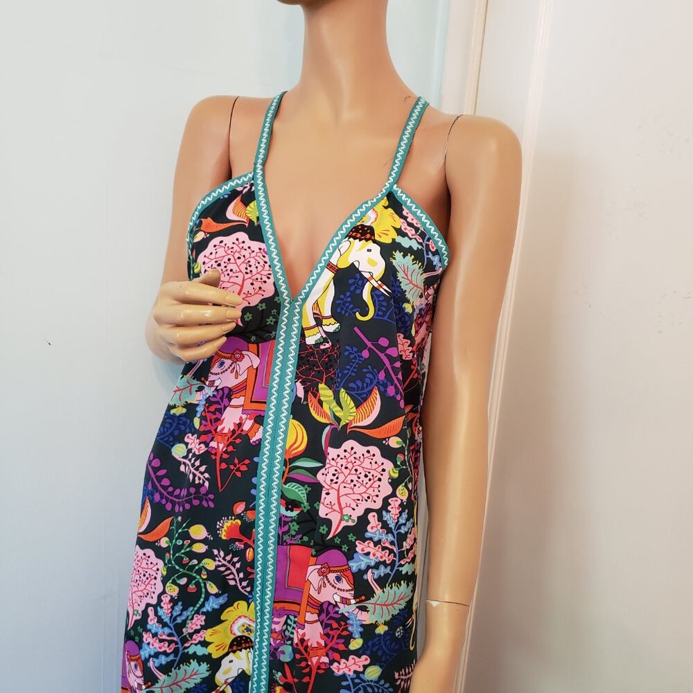 NWT America & Beyond Beautiful Elephant design great for beach or swimsuit cover